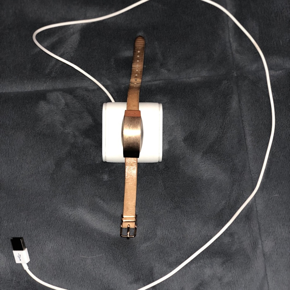 Fossil Q